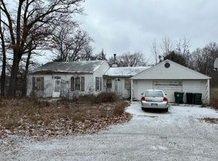 1027 Brown Rd, Orion, MI 48359