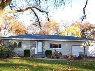 62 Country Life Dr, O'Fallon, MO 63366
