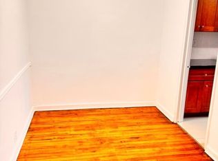6706 197th St, Fresh Meadows, NY 11365