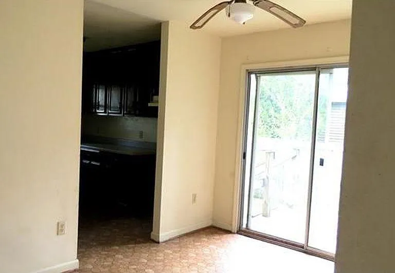 1810 Freeman St — Photo 8