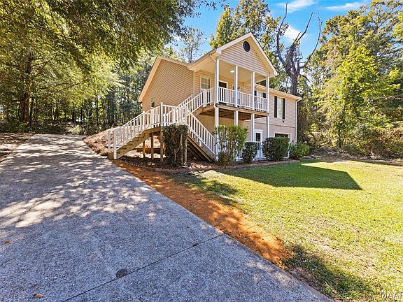 3rd image of 108 Mountain Laurel Rd