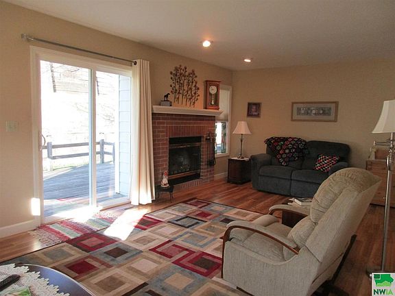 5th image of 2440 Pueblo Dr