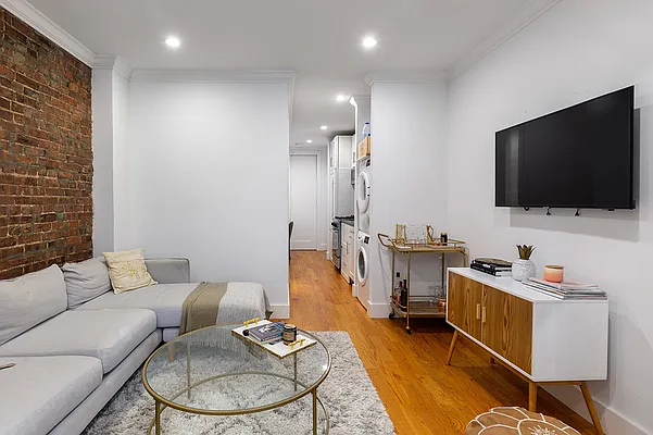 Rented by Nooklyn NYC LLC | media 10