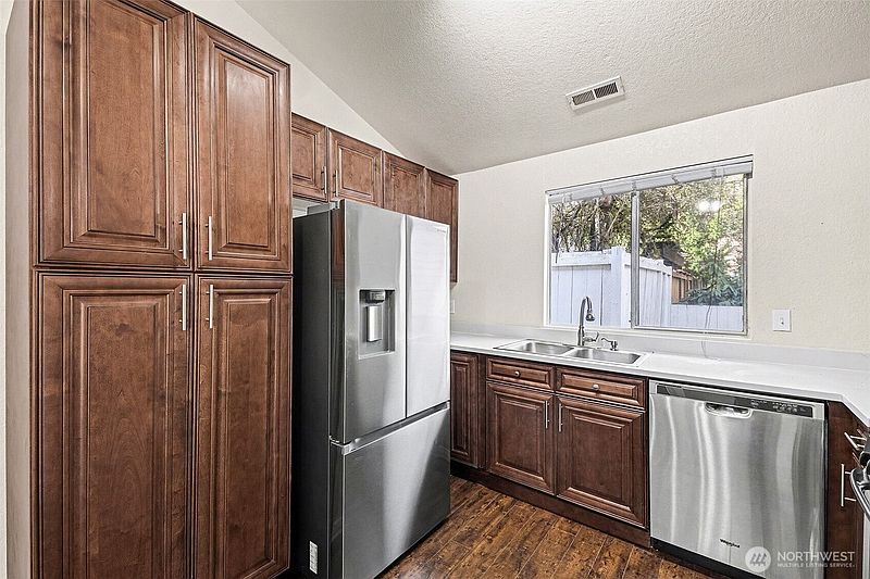 5th image of 9103 183rd Avenue NE
