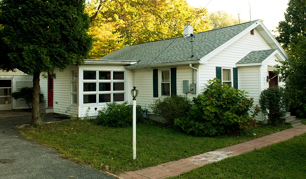 810 W Ralston Dr photo 1
