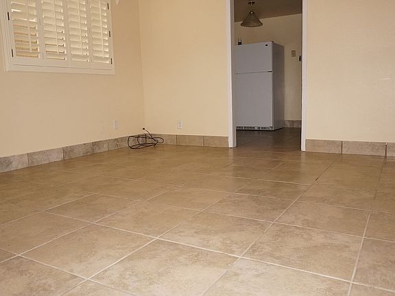 4th image of 4104 Sunrise Ave