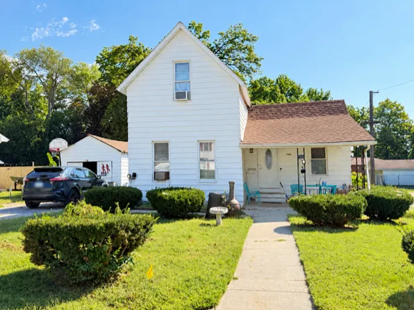 784 S Locust St, Pontiac, IL 61764