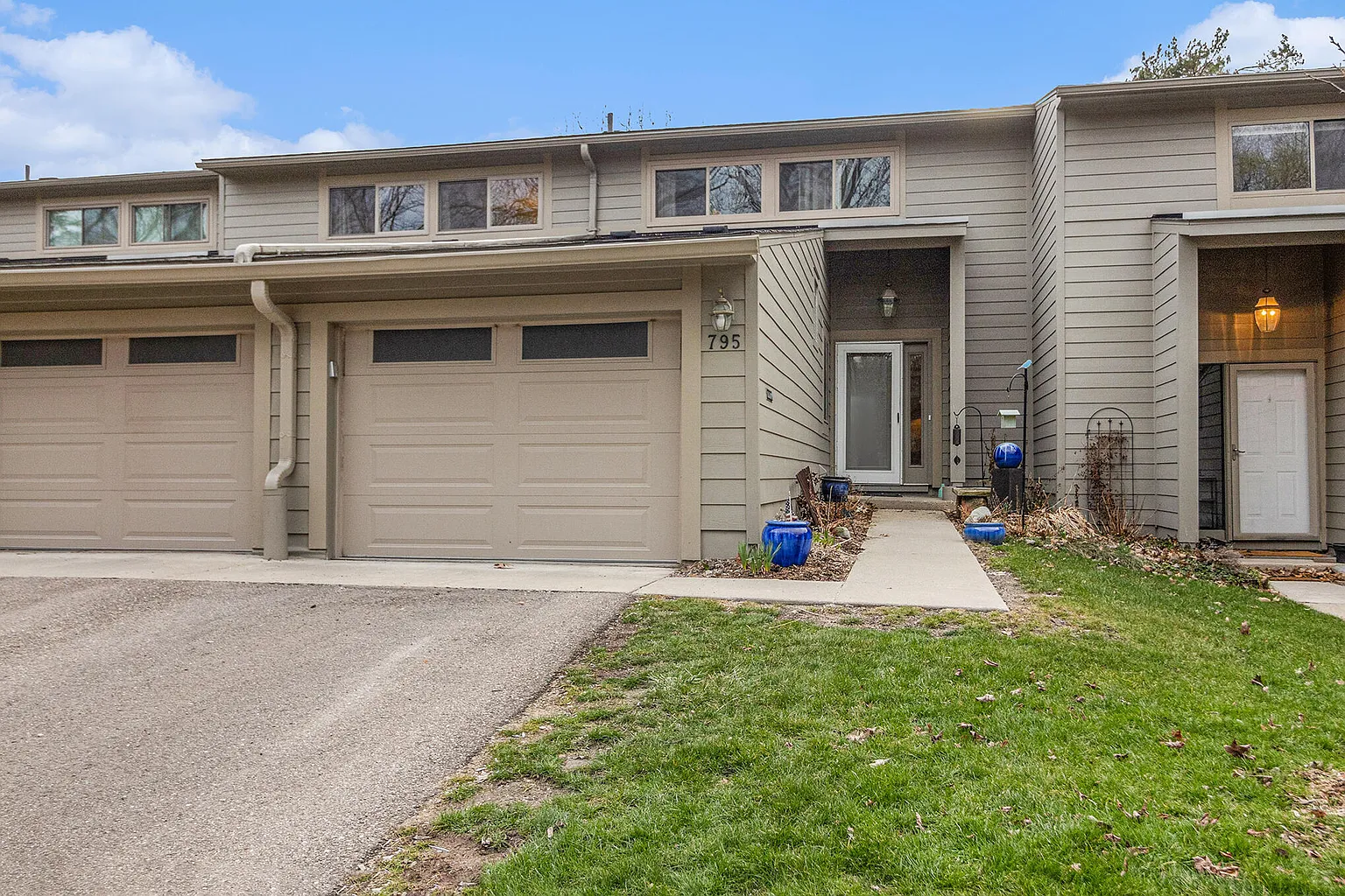 795 Skynob Dr photo 1