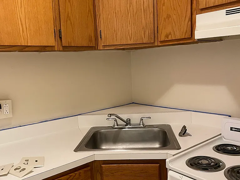 809 College St #22 — Photo 6