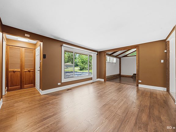 2nd image of 18055 Thomas Ln