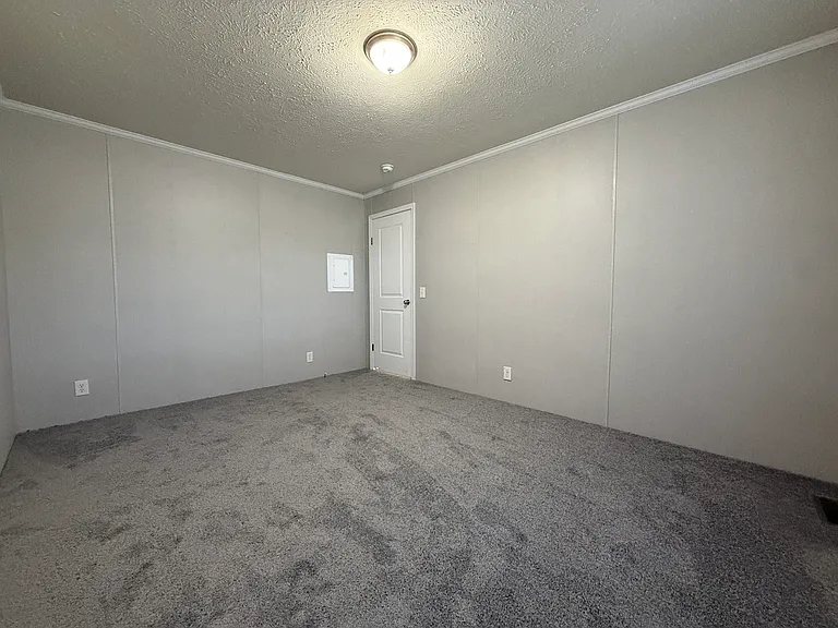 38000 Le Chateau Blvd #124 — Photo 29