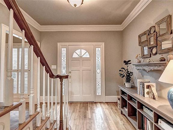 4th image of 325 Harrowgrove Ct