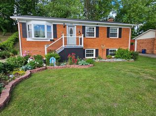 2226 Montgomery Ave, Woodbridge, VA 22191