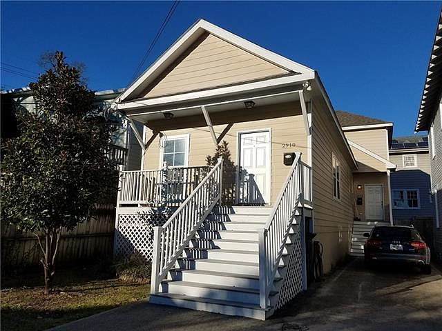 1st image of 2910 Robert St