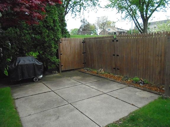 5th image of 2689 Marywood Dr