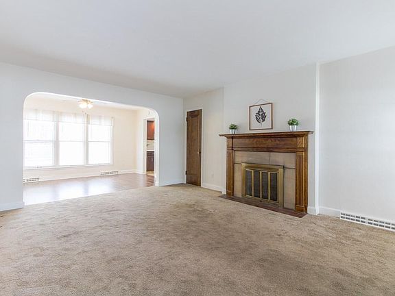 3rd image of 476 Clifton Blvd