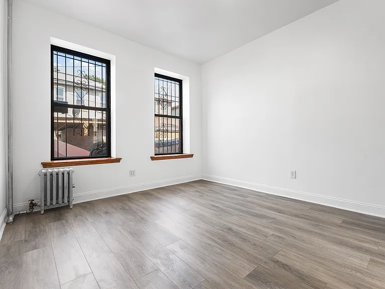 84 E 55th St #1R — Photo 9