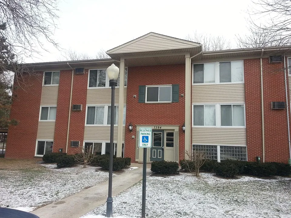 7394 Central St #1