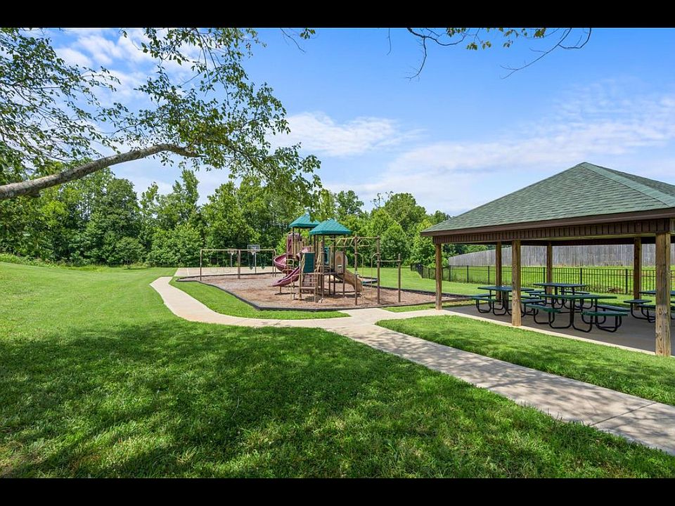 1st image of 1195 Freedom Dr