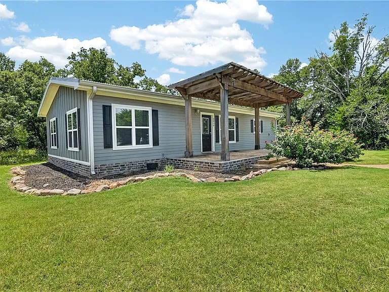 5416 Raymond Stotzer Pkwy — Photo 1