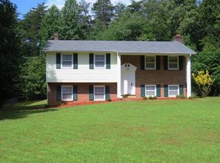 198 Dalewood Dr, Bassett, VA 24055