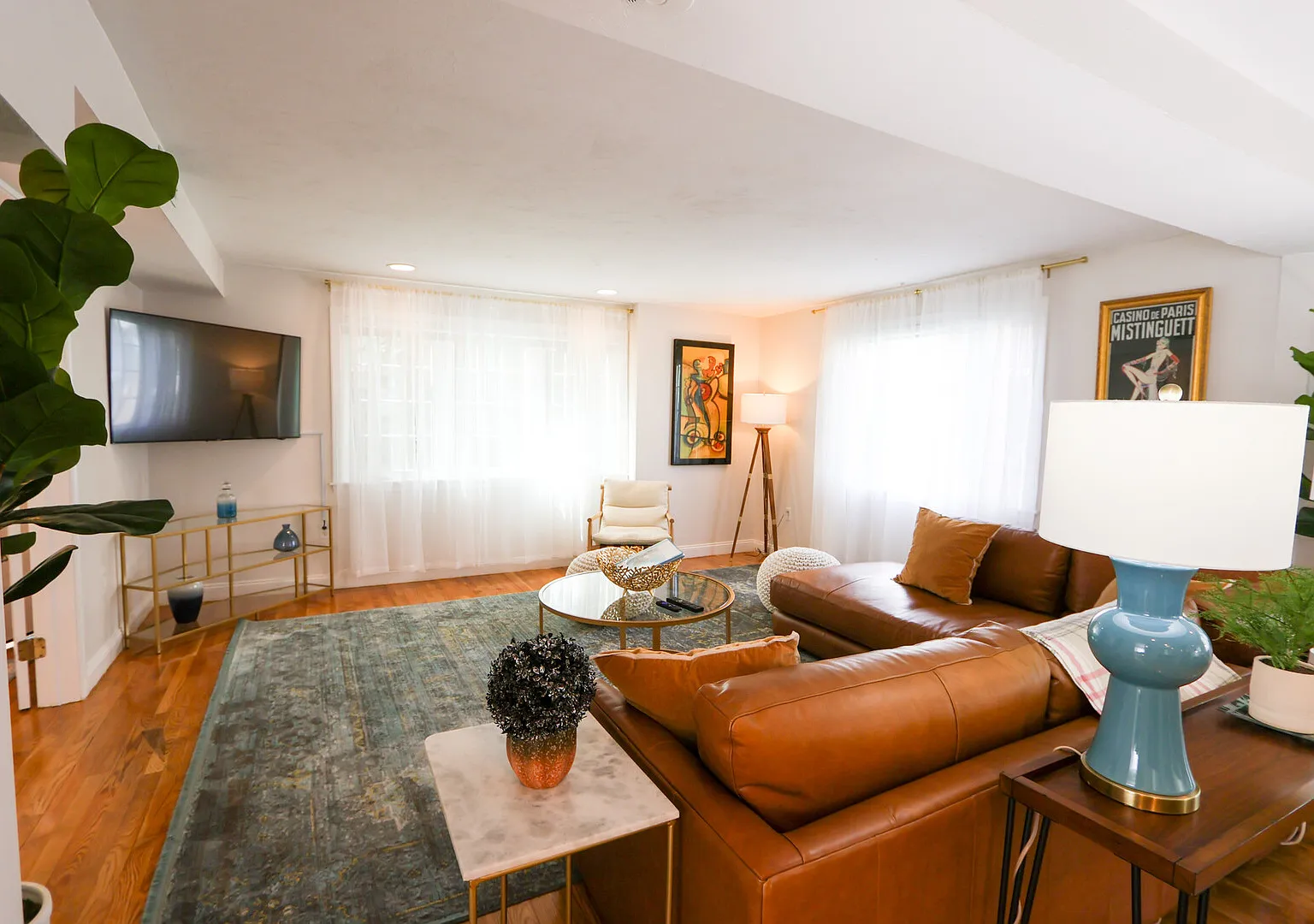 JAY25C Rare, Multi-level, 3-Bed, 3-Bath, MIT — Photo 2