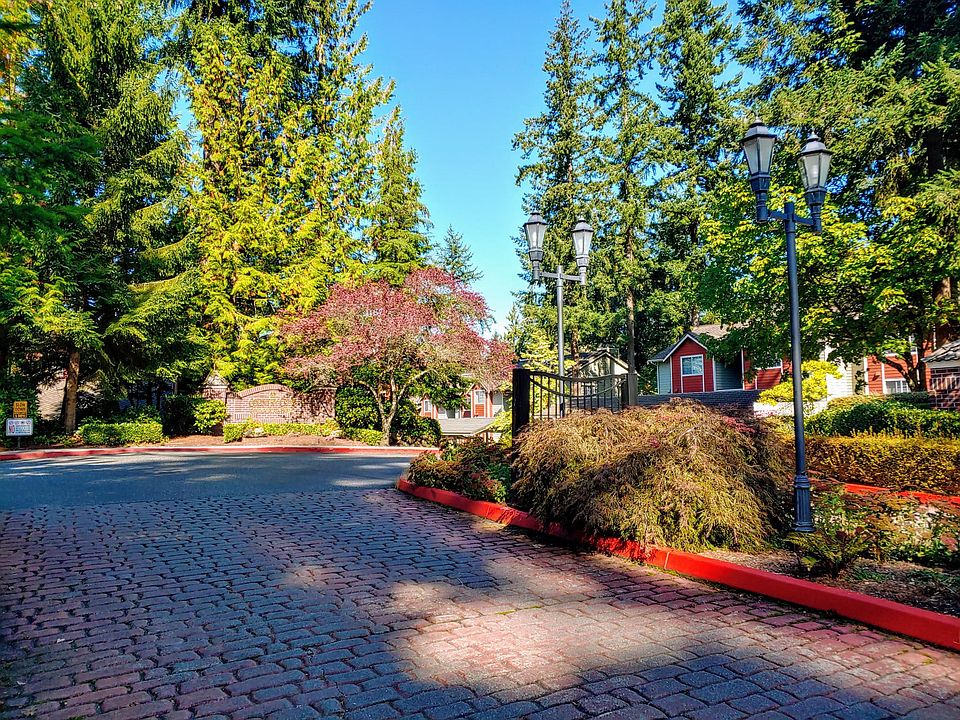 1st image of 15433 Country Club Dr Unit F201