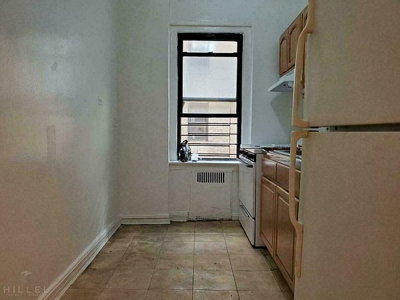 4th image of 8505 Elmhurst Ave APT 1b