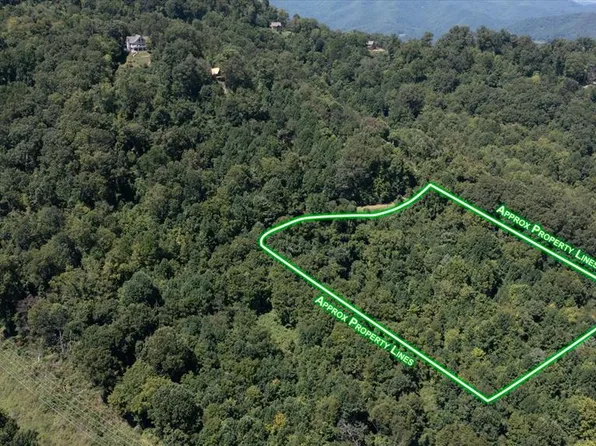 107 Escalante Rd, Waynesville, NC 28785