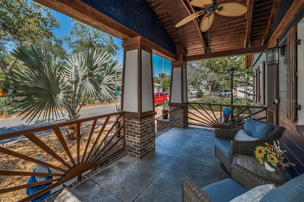2 bed, 2.0 bath, 1064 sqft, $6,800 — Photo 2