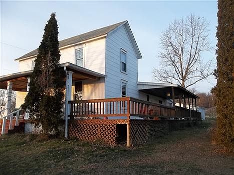 2nd image of 701 W D St