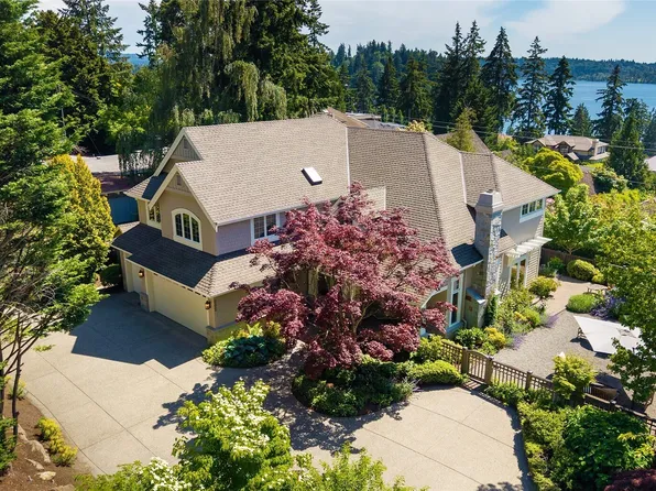 502 95th Avenue NE, Bellevue, WA 98004