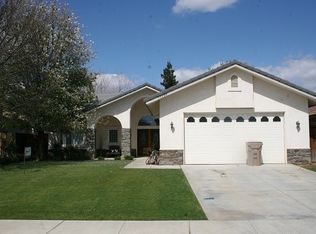 11104 Southwales Ct, Bakersfield, CA