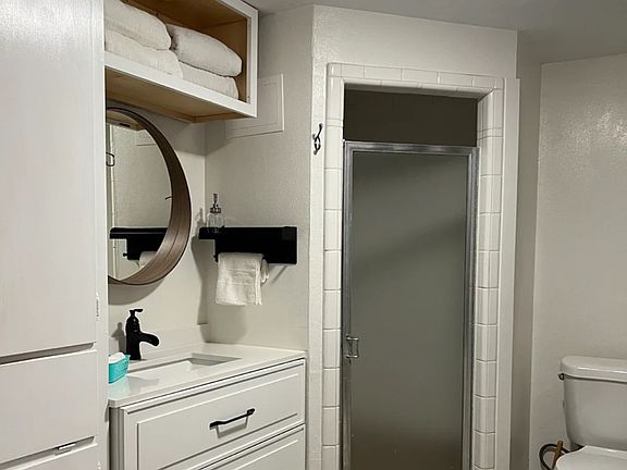4th image of 1536 W Mulberry Ave #A