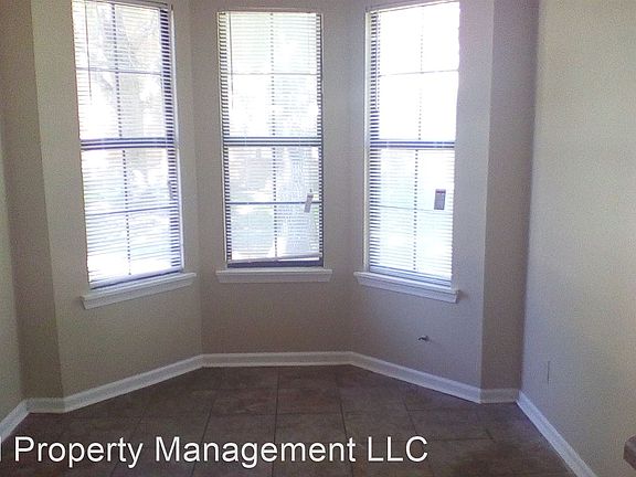 3rd image of 219 Helen Cir #A