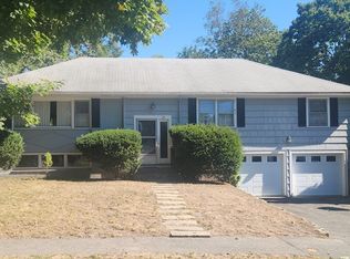 28 Poplar Rd, Wellesley, MA 02482