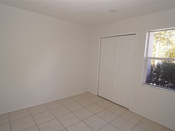 2nd image of 842 Angela Ln