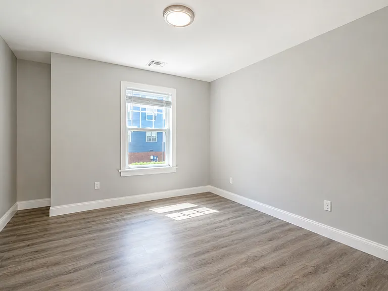 35 2nd St #1 — Photo 14