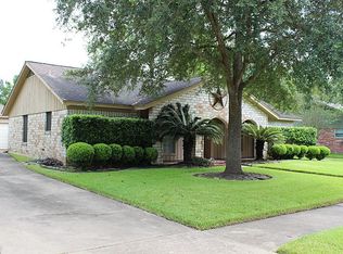 1819 Cripple Creek Ln, Pearland, TX 77581
