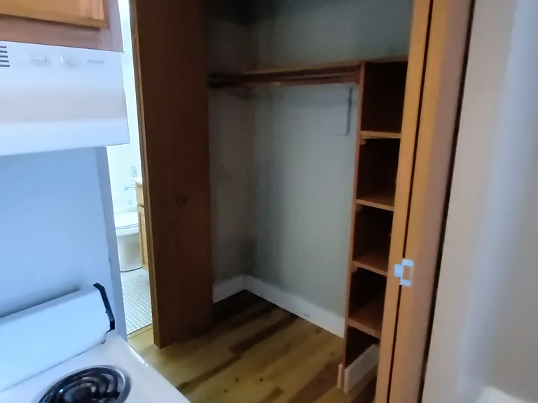 7th Place Apartments — Photo 17