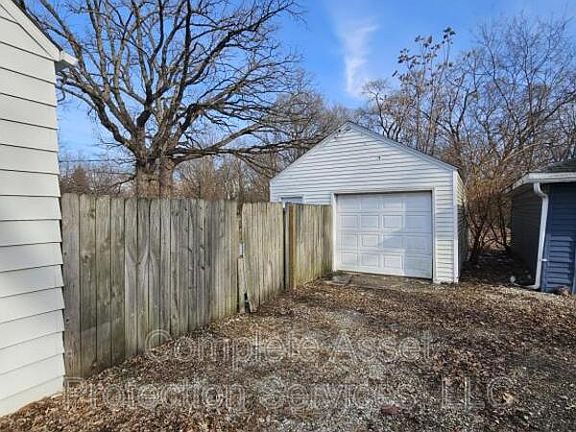 3rd image of 7209 Catherine St