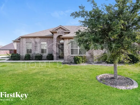 1629 Signature Dr, Weatherford, TX 76087