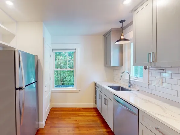 60 Denton Rd #2, Wellesley, MA 02482