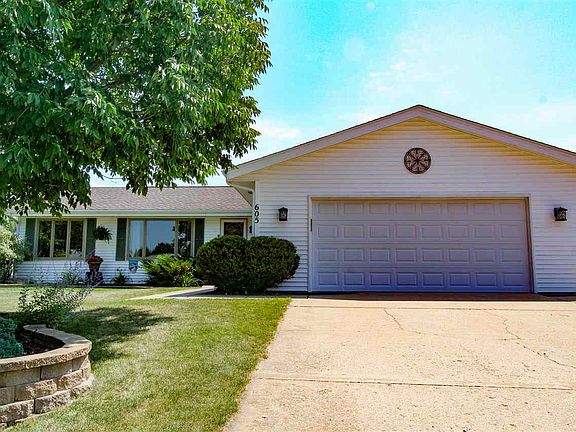 2nd image of 605 Meadow Crest Dr