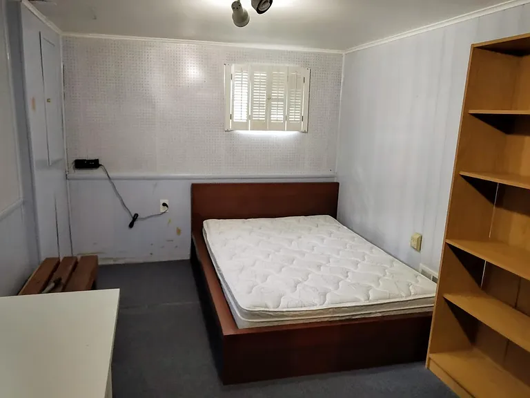 Extra room in basement