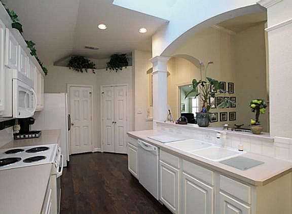 3rd image of 3037 Silver Springs Ln