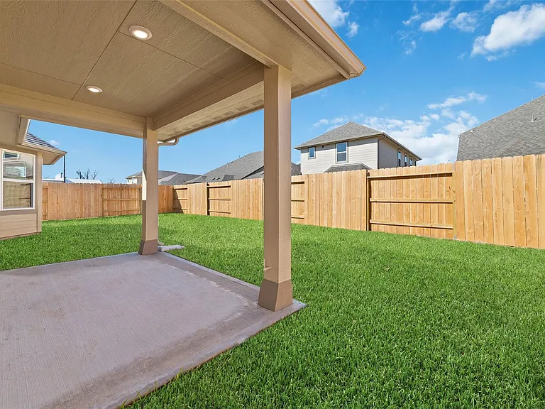 21518 Carbone Ln — Photo 26