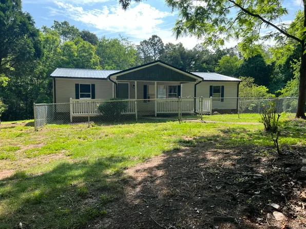 106 Halseys Bridge Rd, Evington, VA 24550