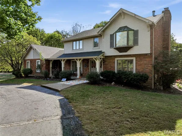 46 Forest Lake Ct, Saint Charles, MO 63301