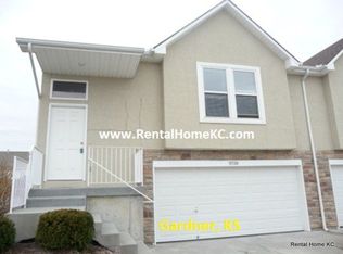 18520 Cherry Ct, Gardner, KS 66030